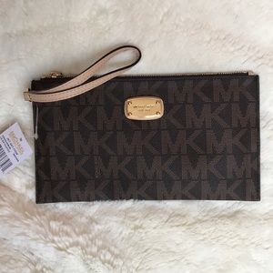 Michael Kors Zip Clutch
